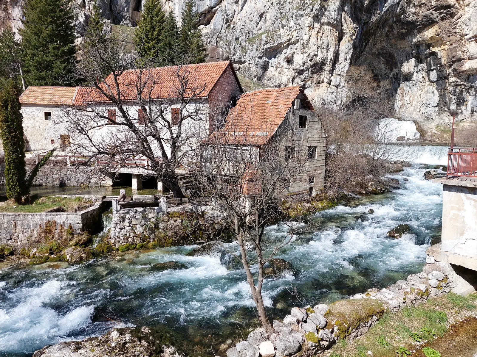 Duman - izvor Bistrice i stari most – Livno